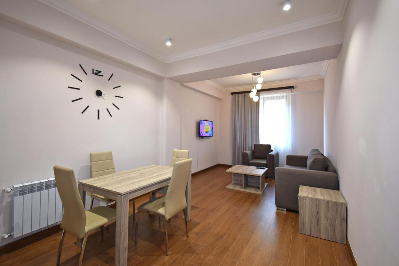 Luxury Apartment Just Near Republic Square #7 Erevan Exterior foto